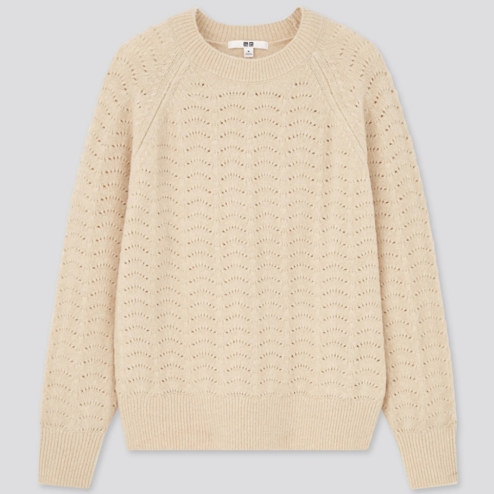 Uniqlo
| Light Souffle Yarn Mock Neck Sweater
